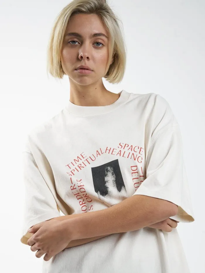 Womens Healing Delusions Oversized Tee Heritage White Thrills Tops and Tees