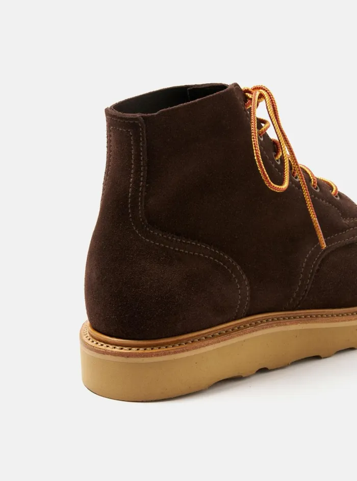 X Sanders Wilson Derby Boot In Mocha Reverse Suede Men Universal Works Footwear